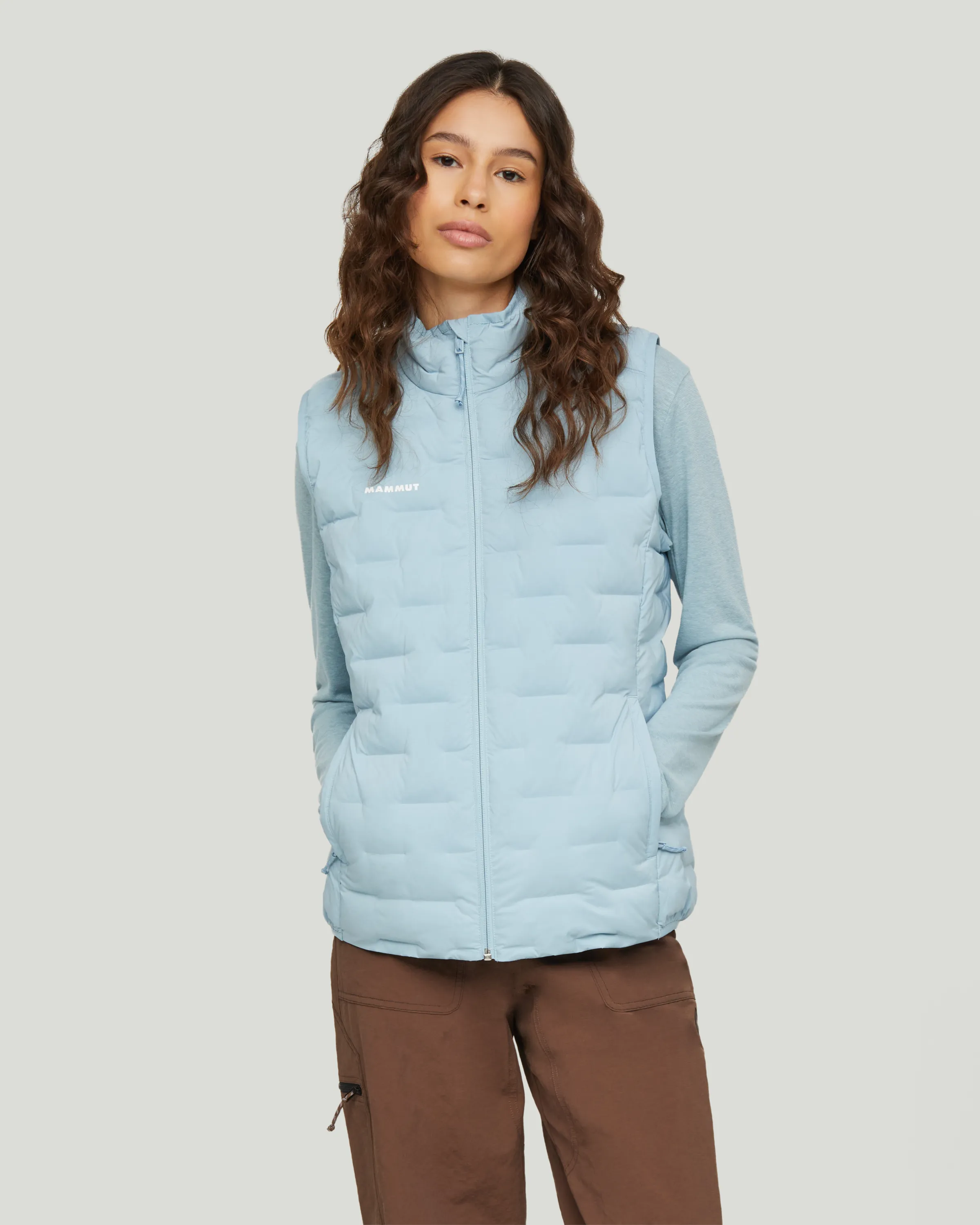 SENDER IN VEST W – Image 2